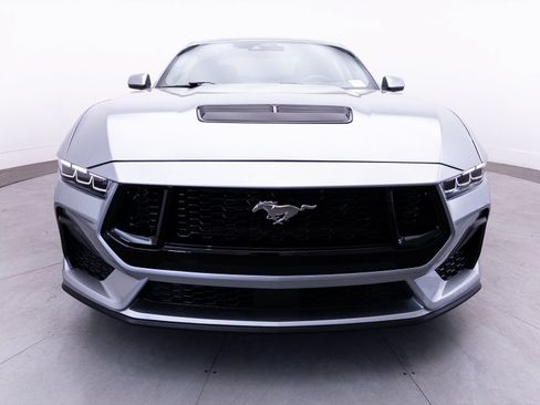 Used 2024 Ford Mustang GT RWD image 12