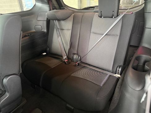 Used 2020 Nissan Pathfinder SV image 30