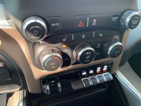 Used 2022 RAM 2500 Laramie AWD/4WD image 23