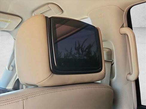 Used 2022 Nissan Armada Platinum w/ Captain's Chairs Package RWD image 23
