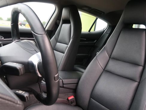 Used 2015 Porsche Panamera S image 16