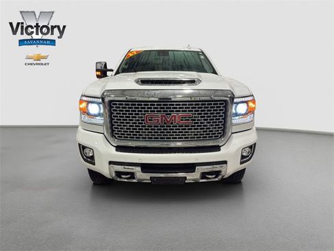 Used 2017 GMC Sierra 2500 Denali w/ Duramax Plus Package image 2