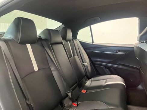 Used 2025 Toyota Camry SE FWD image 13
