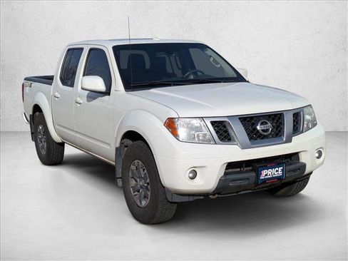 Used 2014 Nissan Frontier PRO-4X w/ Pro-4x Luxury Package image 3