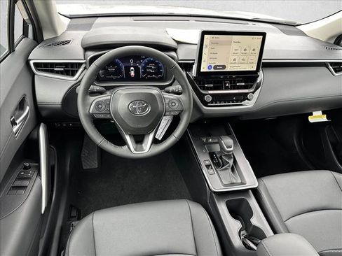 Used 2026 Toyota Corolla Cross XLE w/ Convenience Package AWD/4WD image 10