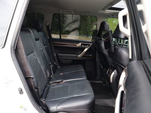 Used 2014 Lexus GX 460 w/ Premium Package AWD/4WD image 26
