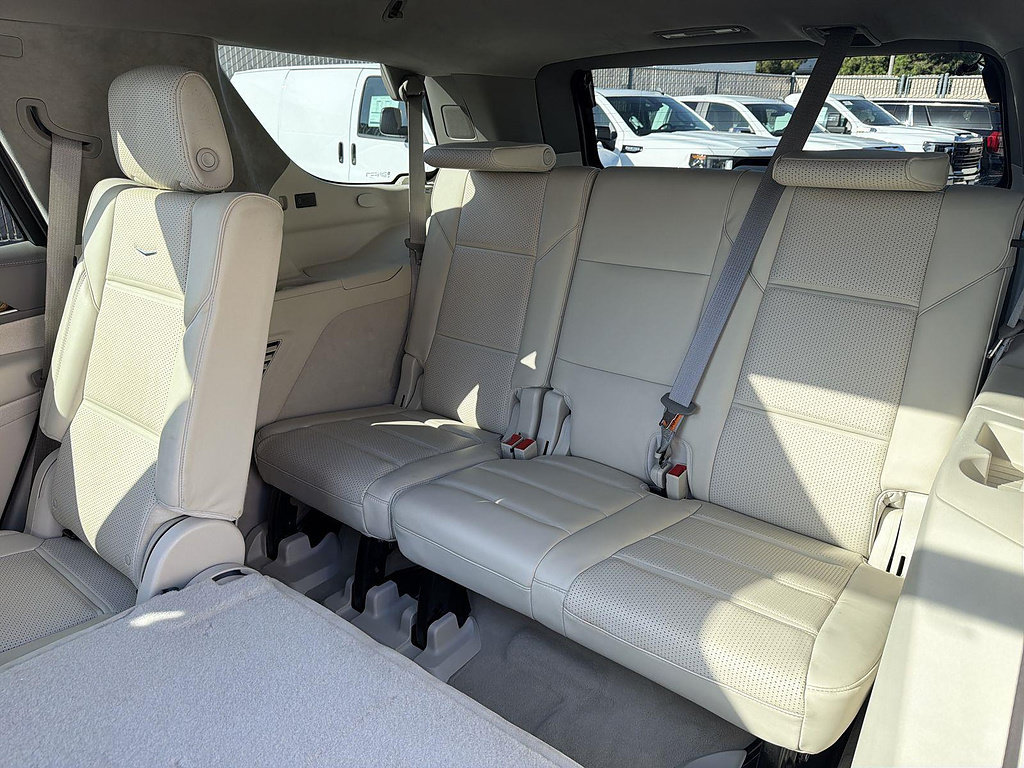 Used 2023 Cadillac Escalade Sport Platinum AWD/4WD image 45