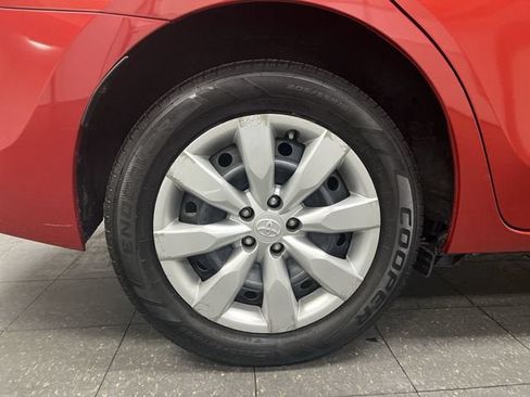 Used 2014 Toyota Corolla LE FWD image 31