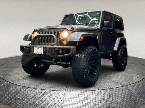 Used 2016 Jeep Wrangler Sahara image 4