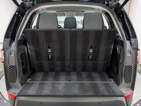 Used 2019 Land Rover Discovery SE AWD/4WD image 23