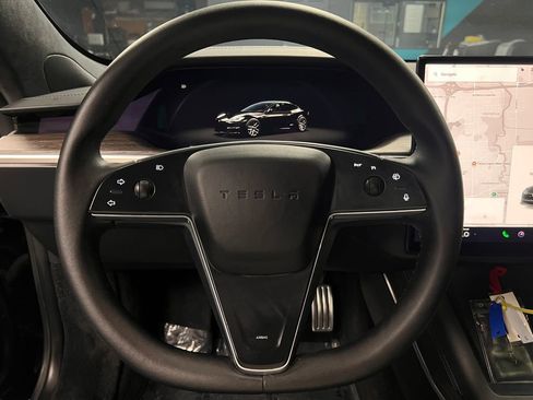 Used 2022 Tesla Model S AWD/4WD image 6