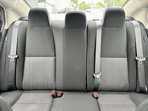 Used 2025 Nissan Sentra SV image 29