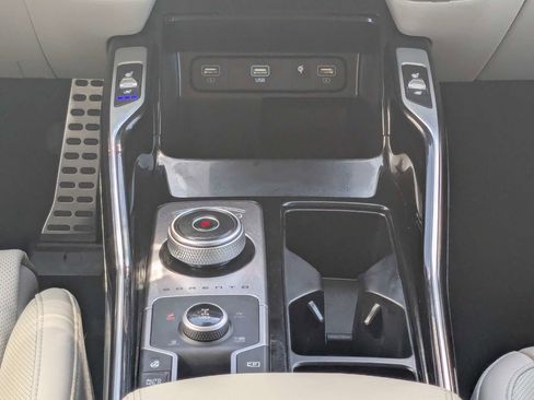 Certified 2023 Kia Sorento SX Prestige AWD/4WD image 23