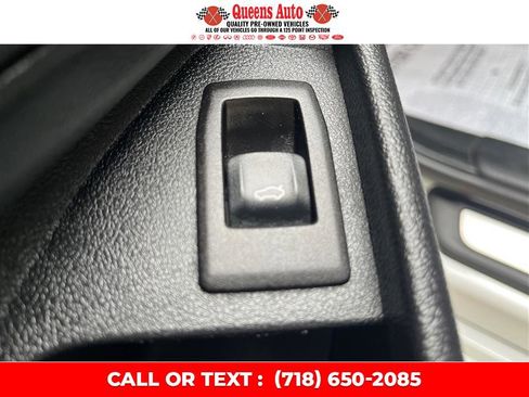 Used 2020 BMW 330i Sedan w/ Convenience Package image 35