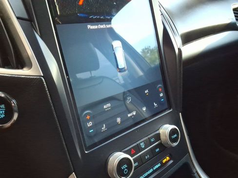 Used 2023 Ford Edge SEL AWD/4WD image 14