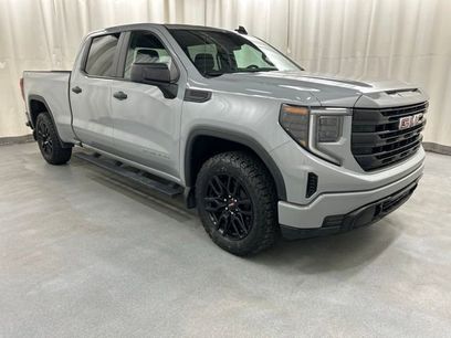 Used 2024 GMC Sierra 1500 Pro w/ Graphite Edition
