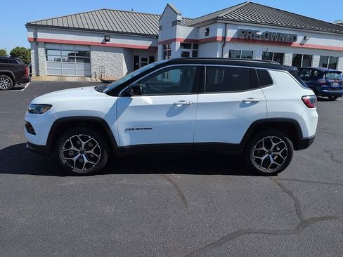 Used 2025 Jeep Compass Limited AWD/4WD image 4