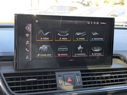 Used 2021 Audi Q5 Premium Plus w/ Premium Plus Package image 17