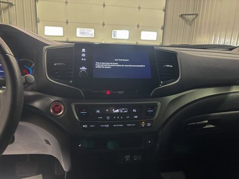 Used 2022 Honda Pilot Sport image 21