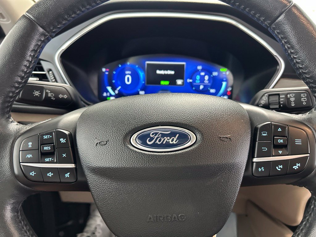 Used 2020 Ford Escape Titanium w/ Titanium Premium Package 2.0 AWD/4WD image 21