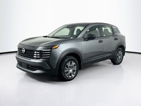 Used 2025 Nissan Kicks S FWD image 3