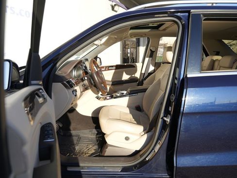 Used 2017 Mercedes-Benz GLE 400 4MATIC image 17