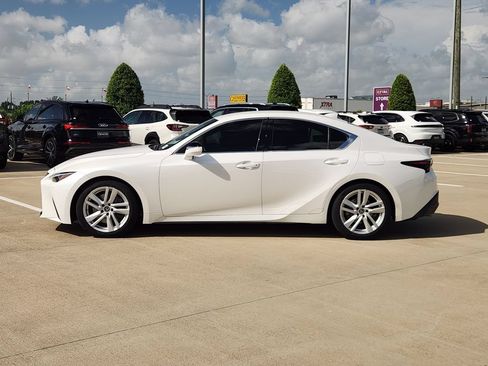 Certified 2022 Lexus IS 300 w/ Accessory Package 2 RWD image 4