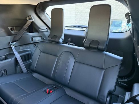 New 2025 Mitsubishi Outlander SE image 25