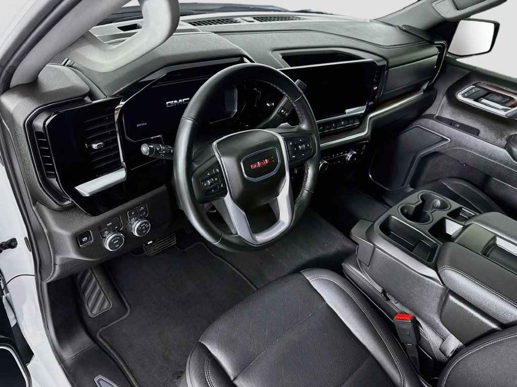 Used 2026 GMC Sierra 1500 SLT AWD/4WD image 9