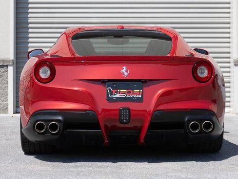 Used 2015 Ferrari F12 Berlinetta RWD image 3