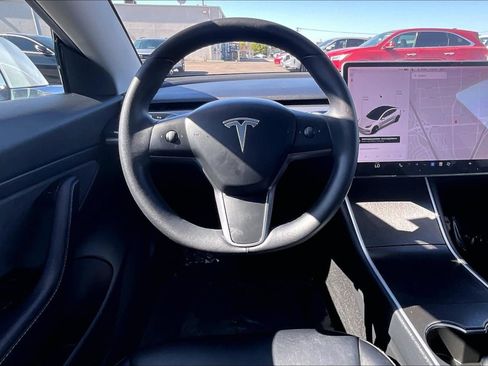 Used 2020 Tesla Model 3 Standard Range Plus RWD image 5
