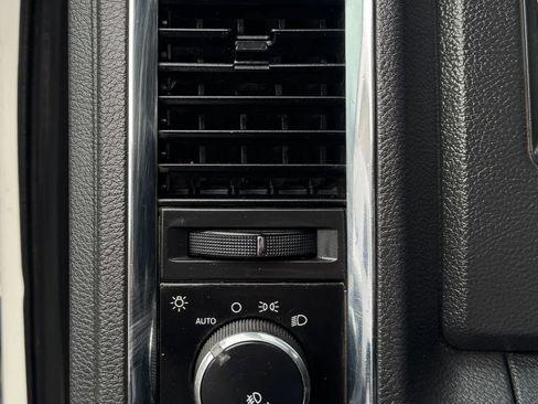 Used 2011 RAM 2500 Laramie w/ Protection Group AWD/4WD image 16