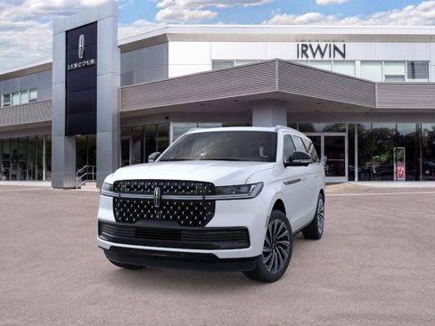 New 2026 Lincoln Navigator Black Label AWD/4WD image 2