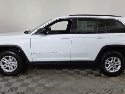 New 2025 Jeep Grand Cherokee Laredo w/ Luxury Tech Group I