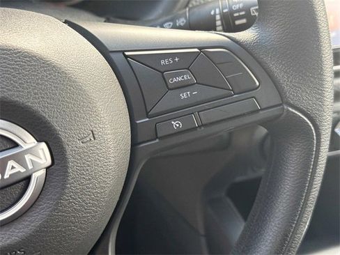 New 2025 Nissan Kicks Play S image 30