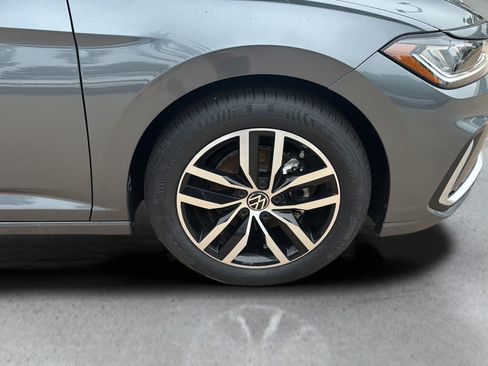 New 2026 Volkswagen Jetta SE FWD image 9