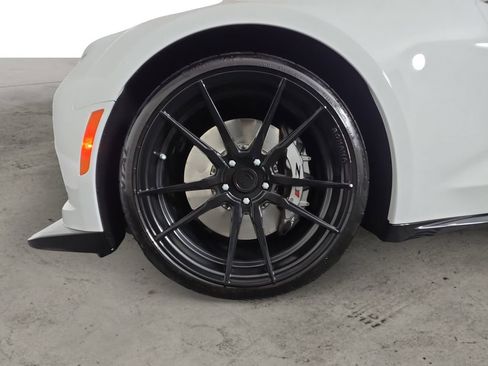 Used 2022 Chevrolet Camaro ZL1 RWD image 9