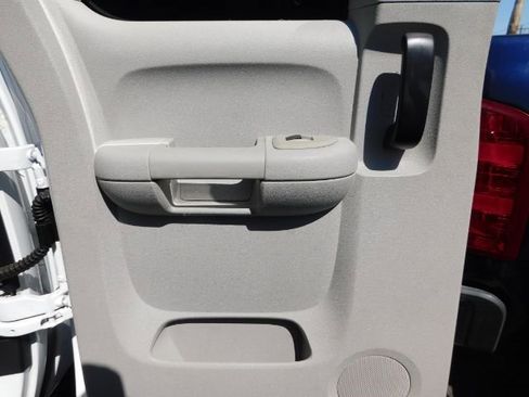 Used 2011 Chevrolet Silverado 2500 LT w/ Interior Plus Package image 12