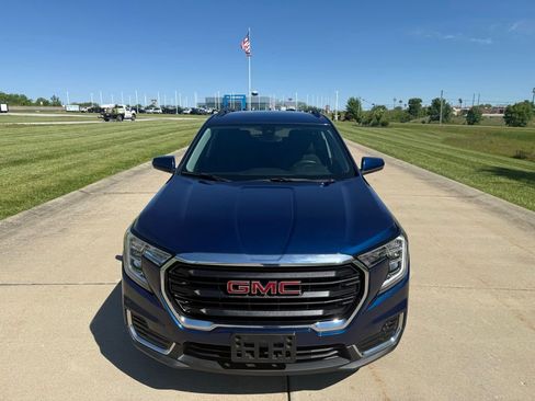 Used 2022 GMC Terrain SLE w/ Driver Convenience Package AWD/4WD image 12