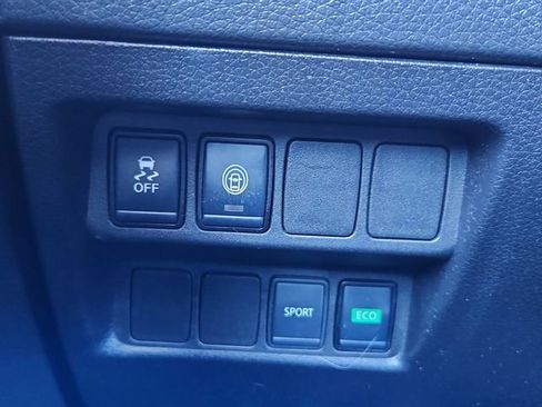 Used 2021 Nissan Rogue Sport S image 25