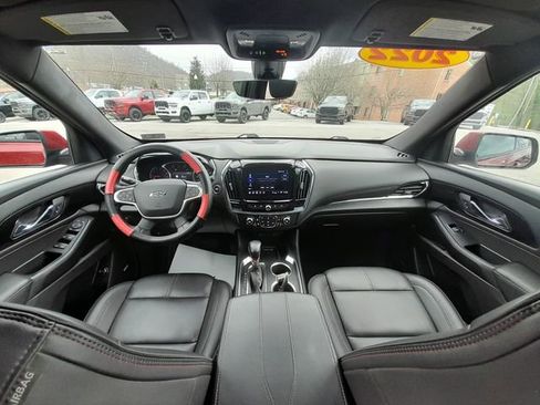 Used 2022 Chevrolet Traverse RS AWD/4WD image 40