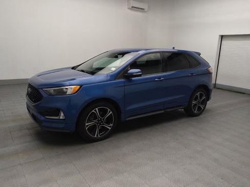 Used 2020 Ford Edge ST w/ Cold Weather Package image 2
