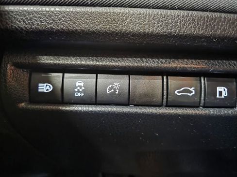 Used 2025 Toyota Camry LE image 18