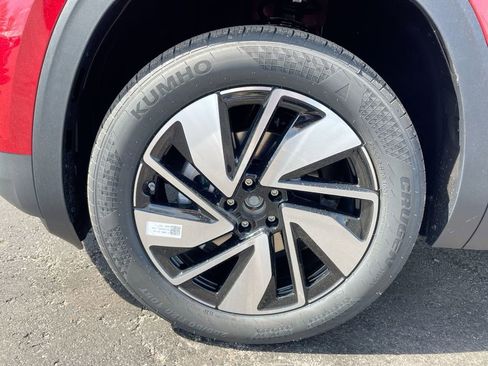 New 2025 Volkswagen Atlas SE image 35