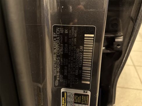 Used 2018 Kia Cadenza Technology image 13