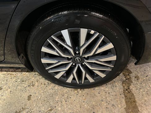 Used 2025 Nissan Altima 2.5 SV image 29