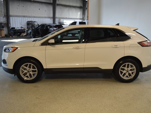 Used 2024 Ford Edge SEL AWD/4WD image 6