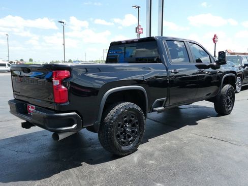 Used 2022 Chevrolet Silverado 2500 LTZ w/ LTZ Plus Package AWD/4WD image 5