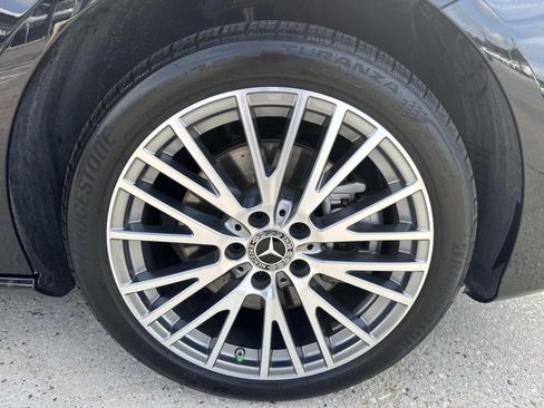 Used 2025 Mercedes-Benz CLA 250 image 4