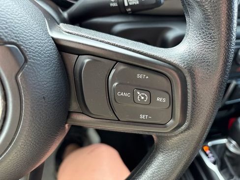 Used 2021 Jeep Gladiator Sport AWD/4WD image 11